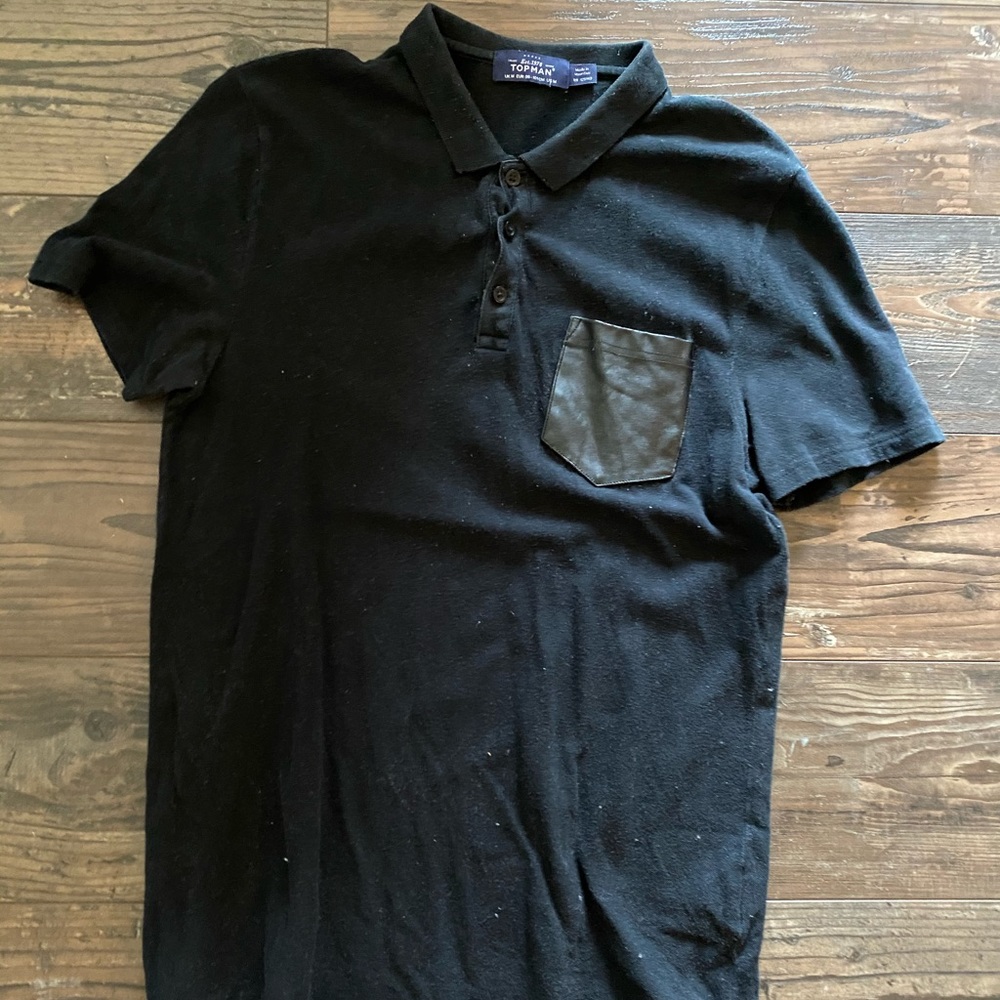 TOPMAN MENS POLO IN BLACK W/ LEATHER POCKET